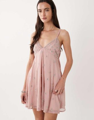 Miss Selfridge Vestito corto con spalline sottili rosa decorato