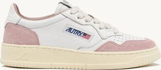 Autry Womens Medalist Low Sneaker In White/powder Pink Leather/suede