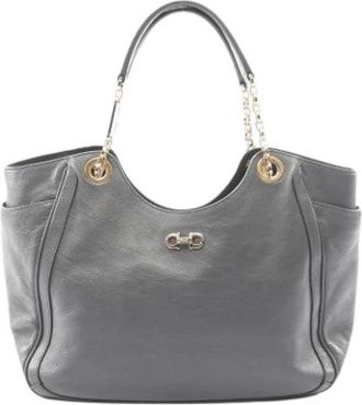 Ferragamo Pre-owned Shoulder Bags, female, Gray, Size: ONE SIZE Pre-owned Leather Shoulder Bag