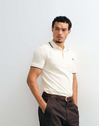 Fred Perry Polo color ecru con doppia riga blu e navy-Bianco