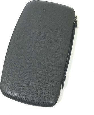 Louis Vuitton Black Taiga Leather Long Wallet (Bi-Fold) (Pre-Owned)