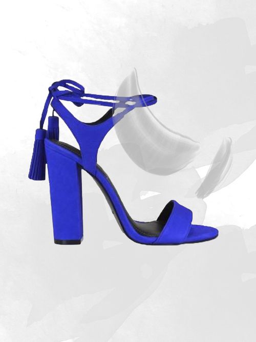 Sandali blu e smalto argento