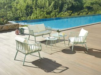 Vente-Unique Salotto giardino Polipropilene Metallo: un divano 2 posti, 2 poltrone 2 tavolini Verde acqua - LOYNA di MYLIA