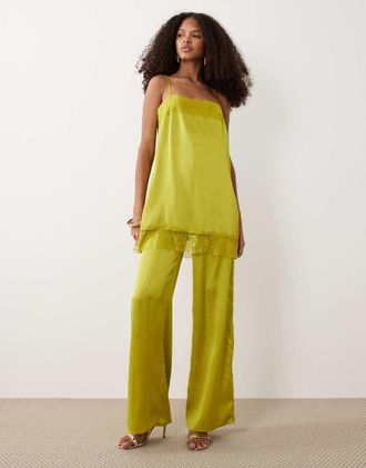 Asos Tuta jumpsuit in raso verde con spalline sottili e dettagli pizzo-Multi