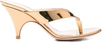 Gianvito Rossi Sandalen Goud - Dames - Muiltjes - Geel - 36 EU - Schoenen