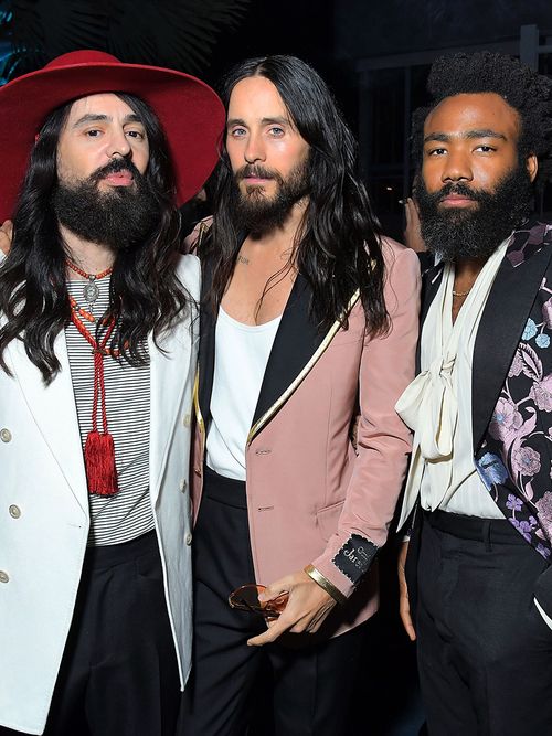 Alessandro Michele, Jared Leto, and Donald Glover tagen alle ein Outfit von Gucci.