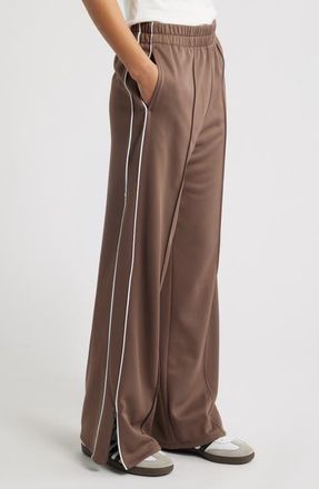 BP. Fleece Track Pants in Brown Quartz at Nordstrom, Size X-Large