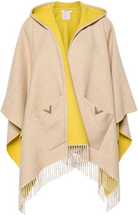 Valentino Garavani logo-plaque fringe-edge cape - women - Virgin Wool/Cashmere - OS - Neutrals