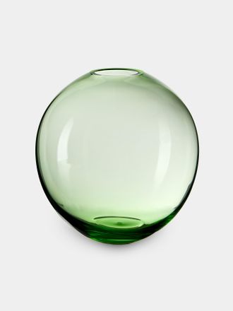 Lobmeyr BV60 Flower Crystal Bud Vase (4in/10cm)