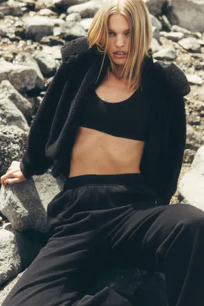 Alo | Foxy Sherpa Jacket in Black, Size: Medium