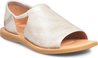 B&oslash;rn Cove Modern Sandal in Light Gold Metallic at Nordstrom, Size 10