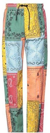 Marcelo Burlon PARTES DE ABAJO - Pantalones en YOOX.COM