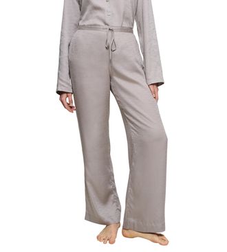 Triumph Homewearhose TRIUMPH Silky Sensuality Trousers, Damen, Gr. 42, N-Gr, silent grau, Satin, 100% Lyocell, unifarben, bequem kn&ouml;chellang, Hosen Homewearho