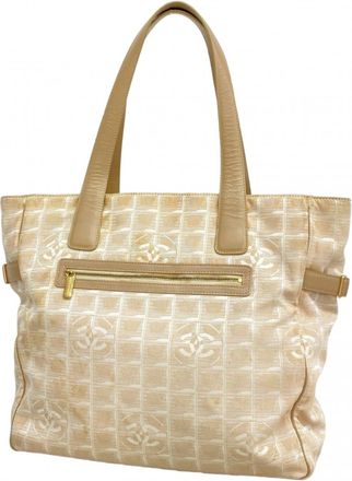 Chanel Beige Nylon Tote Bag (Pre-Owned)