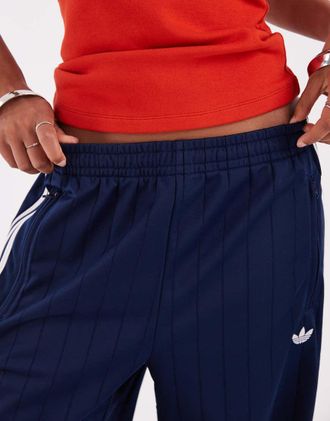 adidas Originals Firebird - Pantaloni sportivi ampi blu navy gessati