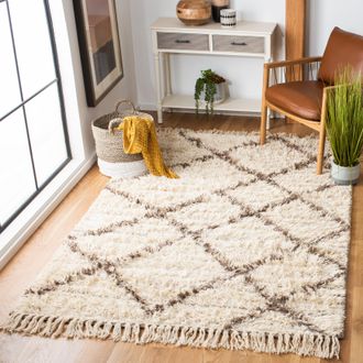 Safavieh Casablanca Hand Made Area Rug, Ivory / Taupe Shag / Flokati Style Non-Shedding