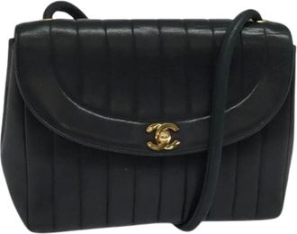 Chanel Pre-owned Shoulder Bags, female, Black, Size: ONE SIZE Pre-owned Leather Shoulder Bag