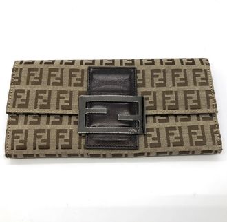 Fendi Beige Zucchino Leather Long Wallet (Bi-Fold) (Pre-Owned)