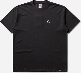 Nike Men s ACG Mystery Lights T-Shirt Black
