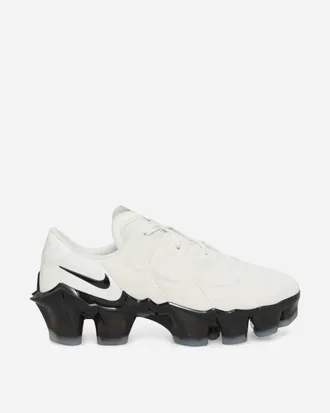Nike Women s First Sight Mirage Sneakers Sail / Black