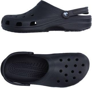 Crocs CALZADO - Mules & Zuecos en YOOX.COM