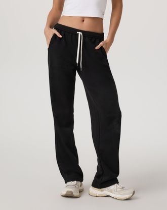 Vuori Clothing Sedona Straight Leg Sweatpant-Short | Black | Medium