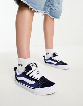 Vans Knu Skool - Sneakers blu navy e bianche con suola spessa