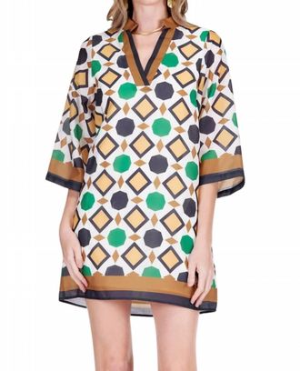Jade Yoga Split Neck Bell Sleeve Caftan Dress In Geo Border