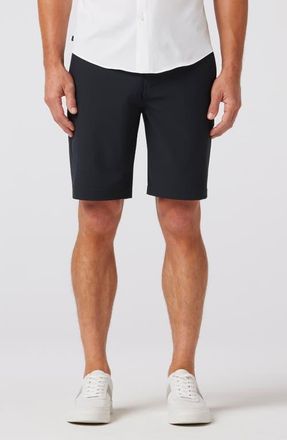 Mizzen+Main Helmsman Performance Golf Shorts in Black Solid at Nordstrom, Size 30 X 7