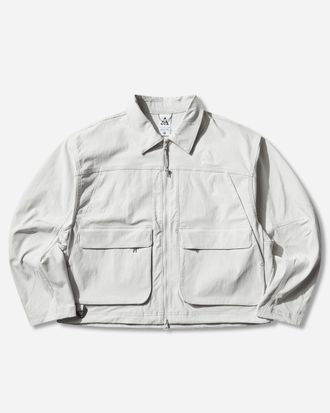 Nike Women s ACG Smith Summit UV-Resistant Jacket Photon Dust / Grey Fog