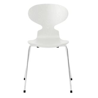 Fritz Hansen Die Ameise Stuhl, Esche weiss gef&auml;rbt / verchromt (4 Beine)