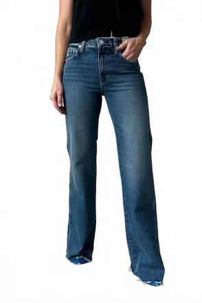 Amo Georgia Split Flare Jeans In Dearest