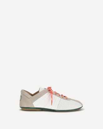 Valentino Garavani Sneakers con tomaia bucherellata Man 43.5