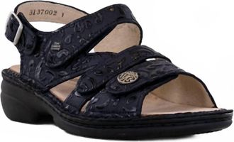 Finn Comfort Womens Gomera-S Sandals In Blue Arabesque