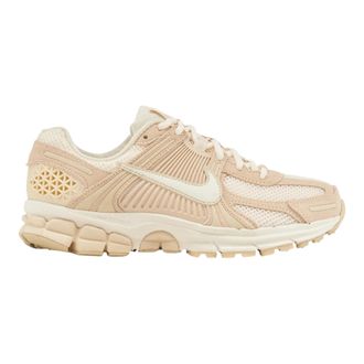 Nike Zoom Vomero 5 Sneaker in Beach Khaki Suede Women Low-Top