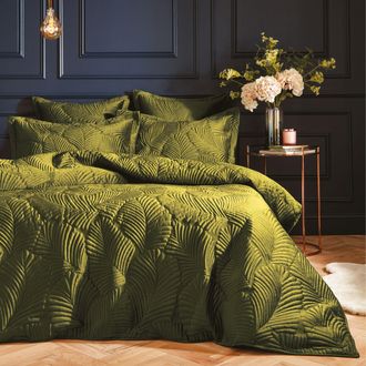 Riva Paoletti Palmeria Quilted Velvet Duvet Cover Set in Green | Size: Super King