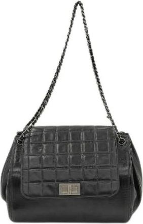 Chanel Pre-owned Shoulder Bags, female, Black, Size: ONE SIZE Pre-owned Leather Shoulder Bag