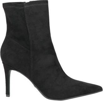 Guess CALZATURE - Stivaletti su YOOX.COM