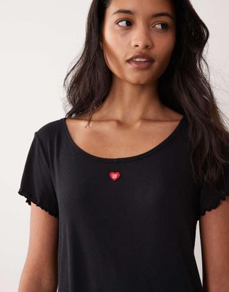 HUGO BOSS HUGO Red top pigiama coordinato con logo a cuore nero