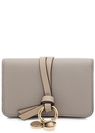Chlo&eacute; Alphabet Grained Leather Wallet - Grey - One Size