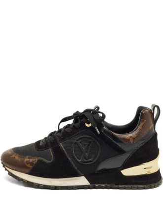 Louis Vuitton logo detail monogram trainers - women - Canvas/Mesh/Calf Suede/Calf Leather/Fabric/Rubber - 36 - Black