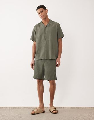 Jack & Jones Resort - Completo con camicia e pantaloncini kaki-Verde