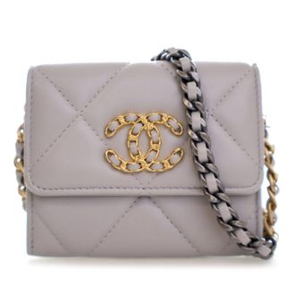 Chanel Pre-owned Womens Quilted Lambskin 19 Flap Coin Purse With Chain - Light Grey Leather - One Size