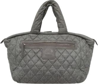 Chanel Pre-owned Handbags, female, Gray, Size: ONE SIZE Pre-owned Vintage Handbag