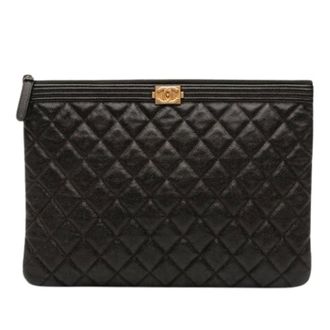 Chanel Pre-owned Clutches, female, Black, Size: ONE SIZE Pre-owned Quilted Caviar Leather Clutch
