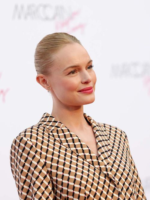 Kate Bosworth mit einem karierten Blazer.