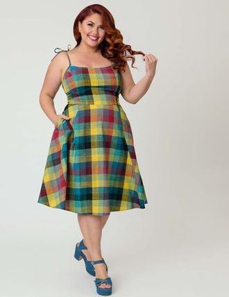Unique Vintage Plus Size 1950s Bobbie Swing Dress in Green Multi Plaid at Nordstrom, Size 1X