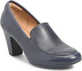 S&ouml;fft Lucinda Water Resistant Loafer Pump in Sky Navy at Nordstrom Rack, Size 9.5