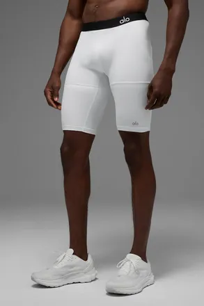 Alo | 9 Flight Compression Short in White, Size: Medium