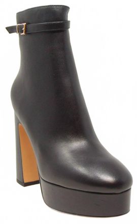 Lola Cruz Womens Bolbec Heeled Boot In Black